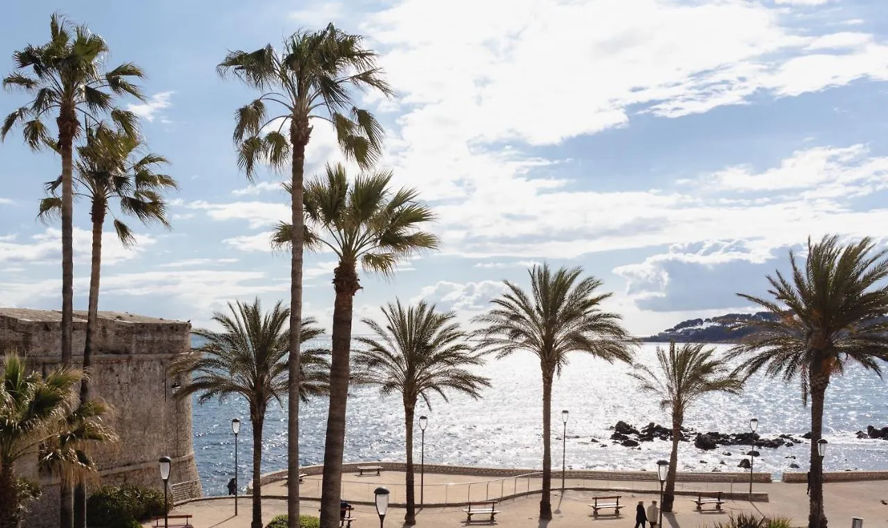 Apartament Vue Mer Et Remparts. Entre Vieille Ville Et Plages Antibes