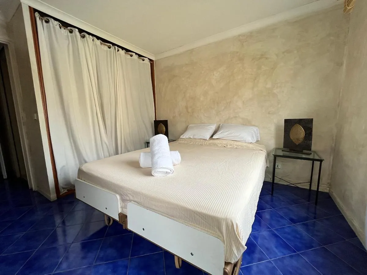 Apartament Vue Mer Et Remparts. Entre Vieille Ville Et Plages Antibes