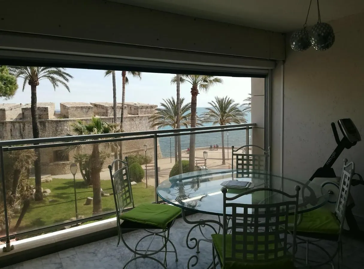 Apartament Vue Mer Et Remparts. Entre Vieille Ville Et Plages Antibes