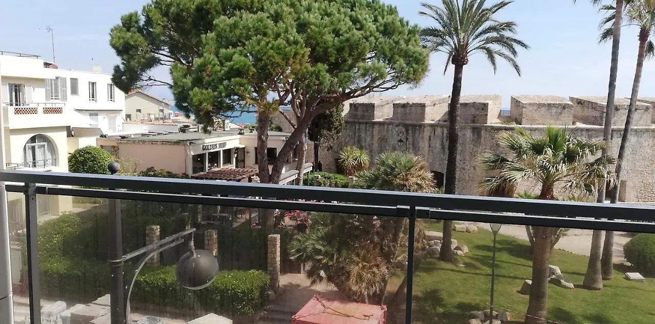 Apartament Vue Mer Et Remparts. Entre Vieille Ville Et Plages Antibes Francja